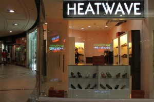  Sepatu Impor Heatwave Kembali Buka Toko di Bandung