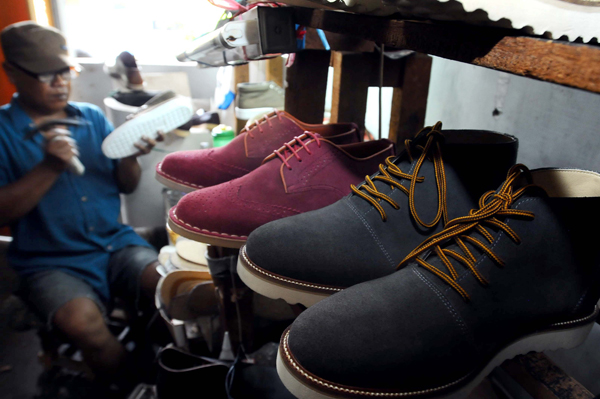  FOTO: Target Penjualan Sepatu Nasional Naik 10%