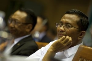  DAHLAN ISKAN VS DPR: Dahlan Revisi Nama-nama Pemeras BUMN