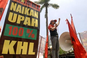  Buruh Kab Bandung Tuntut UMK Rp1,6 Juta