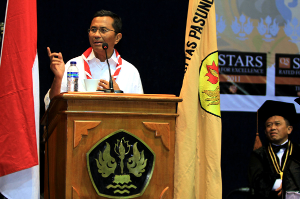  FOTO: Dahlan Iskan Berikan Kuliah Umum Dalam Wisuda Unpas di Sabuga