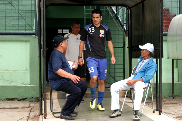  FOTO: Pemain asal Iran Mahmoud Mansouri Ikuti Seleksi di Persib