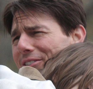  Tak Bertemu Anaknya Suri, Tom Cruise Menangis