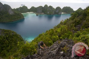  Raja Ampat Dilirik Produser Reality Show Hollywood, Survivor