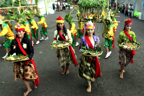  FOTO: Festival Kuliner dan Kesenian Tradisional Jabar di Dago Tea House