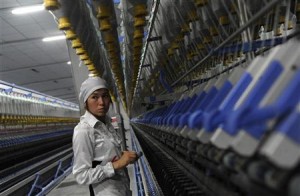  HARGA TEKSTIL: 2013, API Naikkan Harga TPT 16%