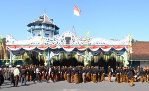  Menko Kesra Hadiri Gelar Budaya Keraton Cirebon 2012