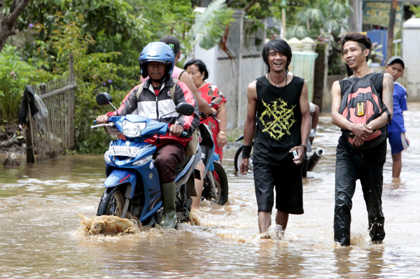  FOTO: Banjir yang Tak Kunjung Surut di Baleendah