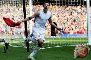  DERBY MANCHESTER: Van Persie Bersumpah Main Habis-habisan Demi United