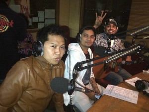  KONSER TRIO LESTARI Dijadwal Ulang Pada 12 Januari 2013