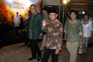  FILM AINUN & HABIBIE: "Excellent!" Kata Habibie