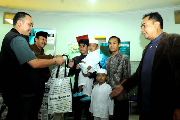  FOTO: Bisnis Indonesia Bersama BBC Gelar Khitanan Massal