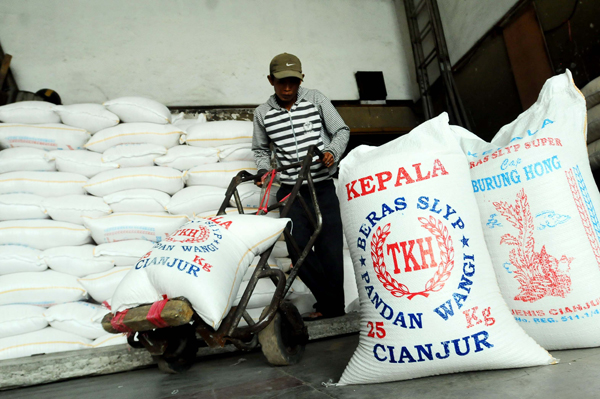  FOTO: Stok Mencukupi, Harga Beras Diyakini Stabil 