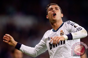  PEMAIN TERBAIK DUNIA: Cristiano Ronaldo 'Ngarep' Ballon d'Or