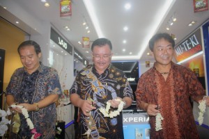  ELEKTRONIK: Sony Buka Gerai di Mall Cirebon Super Block