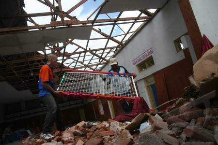  Belasan Rumah di Cianjur Rusak Diterjang Puting Beliung