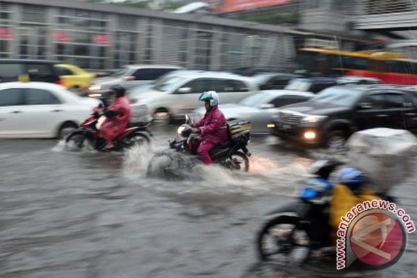  Bandung Dikepung Banjir