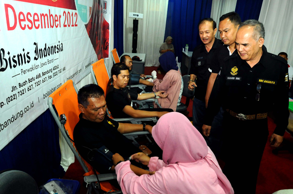  FOTO: Bisnis Indonesia Perwakilan Jabar Gelar Donor Darah