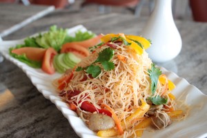  KULINER TAHUN BARU: Grand Setiabudi Hotel Sajikan Japchae & Taco Salad