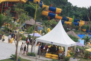  LIBUR NATAL: Sangkan Resort Aqua Park Diserbu Pengunjung 