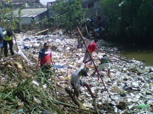  Warga Dayeuhkolot Minta Jembatan Sungai Cikapundung Ditinggikan   