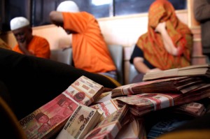  KEJAHATAN: Edarkan Uang Palsu, 2 Oknum PNS Ditangkap