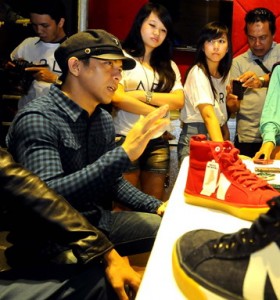  ARIEL NOAH: Sepatu ARL Bisa Dipesan Online, Harga Mulai Rp300.000