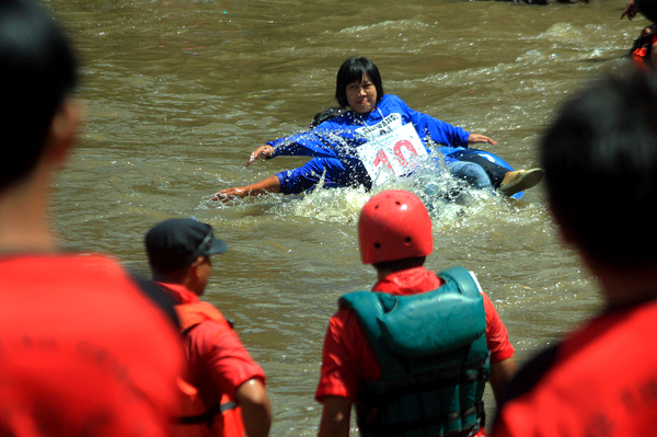  FOTO: Serunya Kukuyaan di Cikapundung Festival