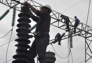  GARDU MELEDAK: Hore, Listrik Udah Nyala Lagi