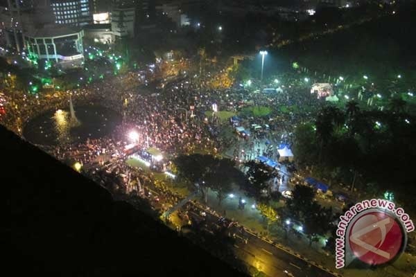  TAHUN BARU: Jakarta Festival Dipadati 200.000 Orang 