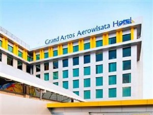  AGENDA HOTEL: Semarak Tahun Baru Grand Artos Aerowisata Hotel