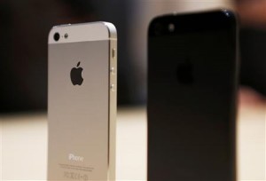  GADGET: Apple Uji iPhone Generasi Baru