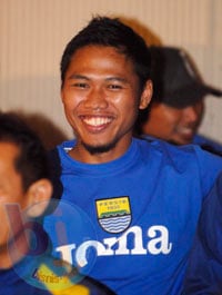  PERSIB BANDUNG: Tony Sucipto Punya Hobi Jalan ke Mal