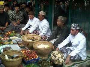  WISATA CIREBON: Intip Tradisi Mamayu di Keraton Kanoman