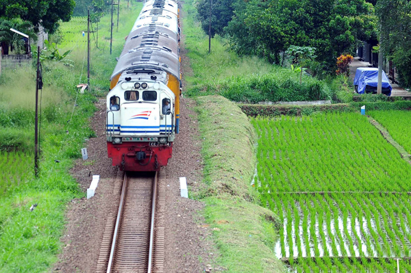  FOTO: Sinyal Kereta di Jawa Akan Terkonversi Ke Sistem Elektronik Pada 2015 