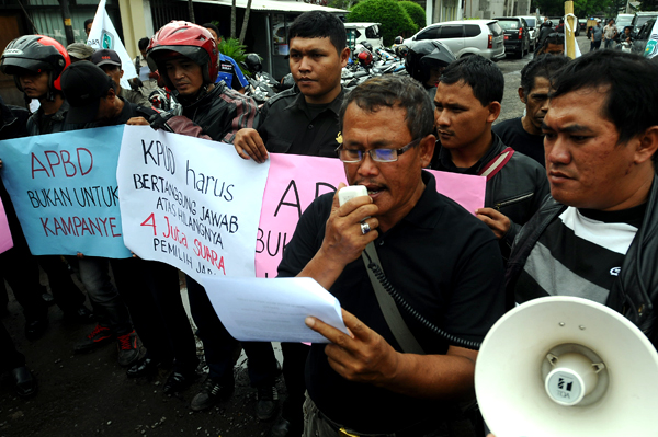  FOTO: KPU Jabar Didemo Soal DPT