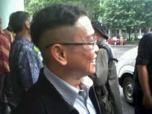  Wow! Rambut Ketua KPU Bandung Bergaya Punk Rock