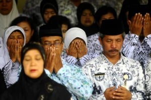  Duh! Tunjangan Guru Honorer Kota Bandung 2012 Belum Cair Semua