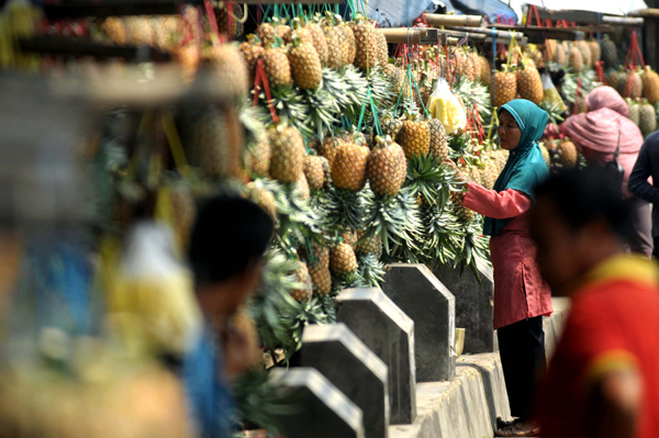  FOTO: Pasokan Terganggu, Kualitas Buah Lokal Menurun 