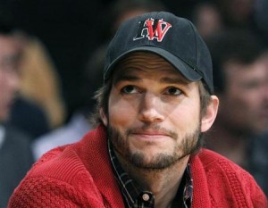  Tiru Diet Steve Jobs, Ashton Kutcher Masuk Rumah Sakit