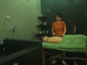  GRAGE SANGKAN HOTEL: Yuk, Rasakan Manfaat SPA Aqua Medic Therapy