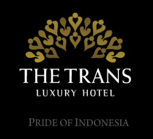  Di Trans Luxury Hotel, Trio Lestari Perform Ala Broadway 