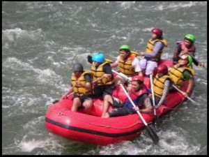  INFO WISATA: Meski Hujan, Peminat Arung Jeram Tetap Tinggi