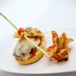  Burger Rendang Ala Holiday Inn Bandung, Pasti Mantap