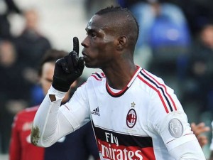  LIGA ITALIA: Penalti Balotelli Selamatkan Milan