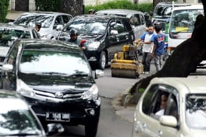  Karawang Uji Coba Jalan Satu Arah Pada Sejumlah Ruas