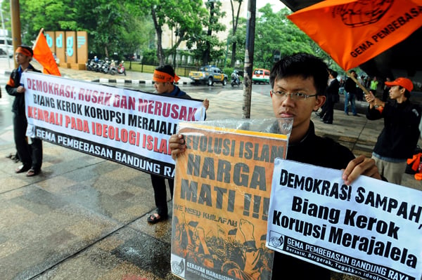  FOTO: Mahasiswa Demo Soroti Korupsi dan Demokrasi di Tanah Air