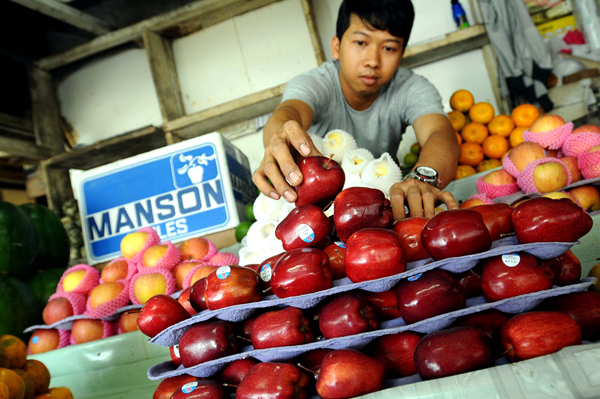  FOTO: Pembatasan Kuota, Harga Buah Impor Naik 50%