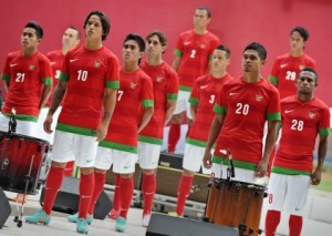  SEPAK BOLA: MNC Grup Pegang Hak Siar Timnas Hingga 2015