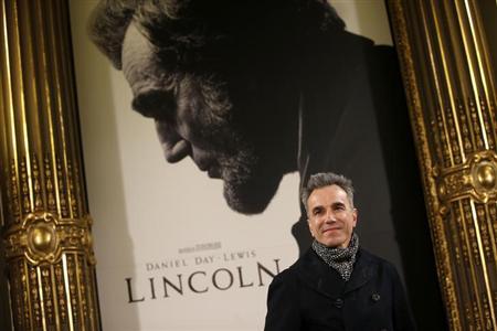  PIALA OSCAR 2013: Peran 'Lincoln' Jadikan Daniel Day Lewis Aktor Terbaik